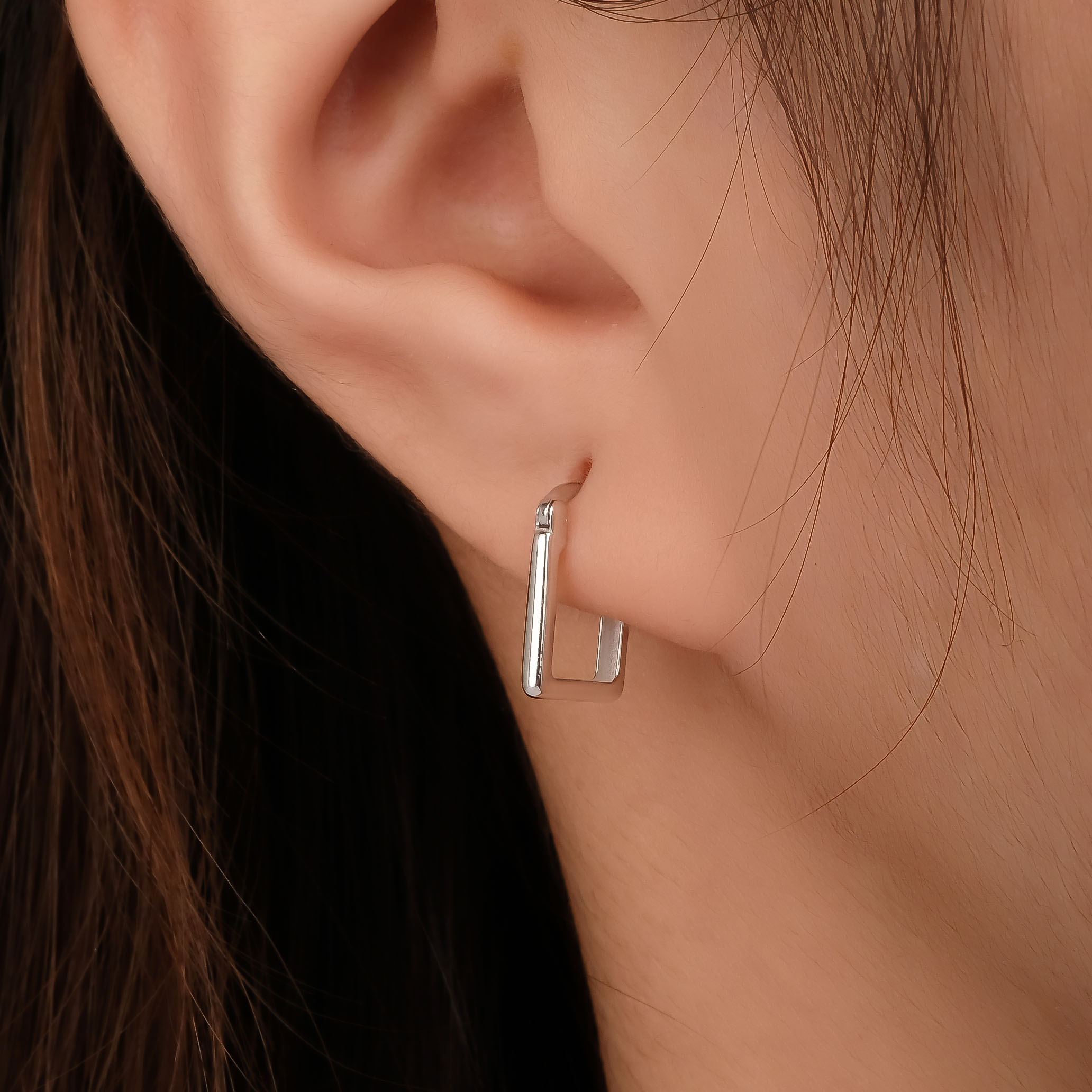 18k-italian-gold-dainty-rectangular-hoop-earrings-cali-orogalleria (1) 18k-italian-gold-dainty-rectangular-hoop-earrings-cali-orogalleria (1)