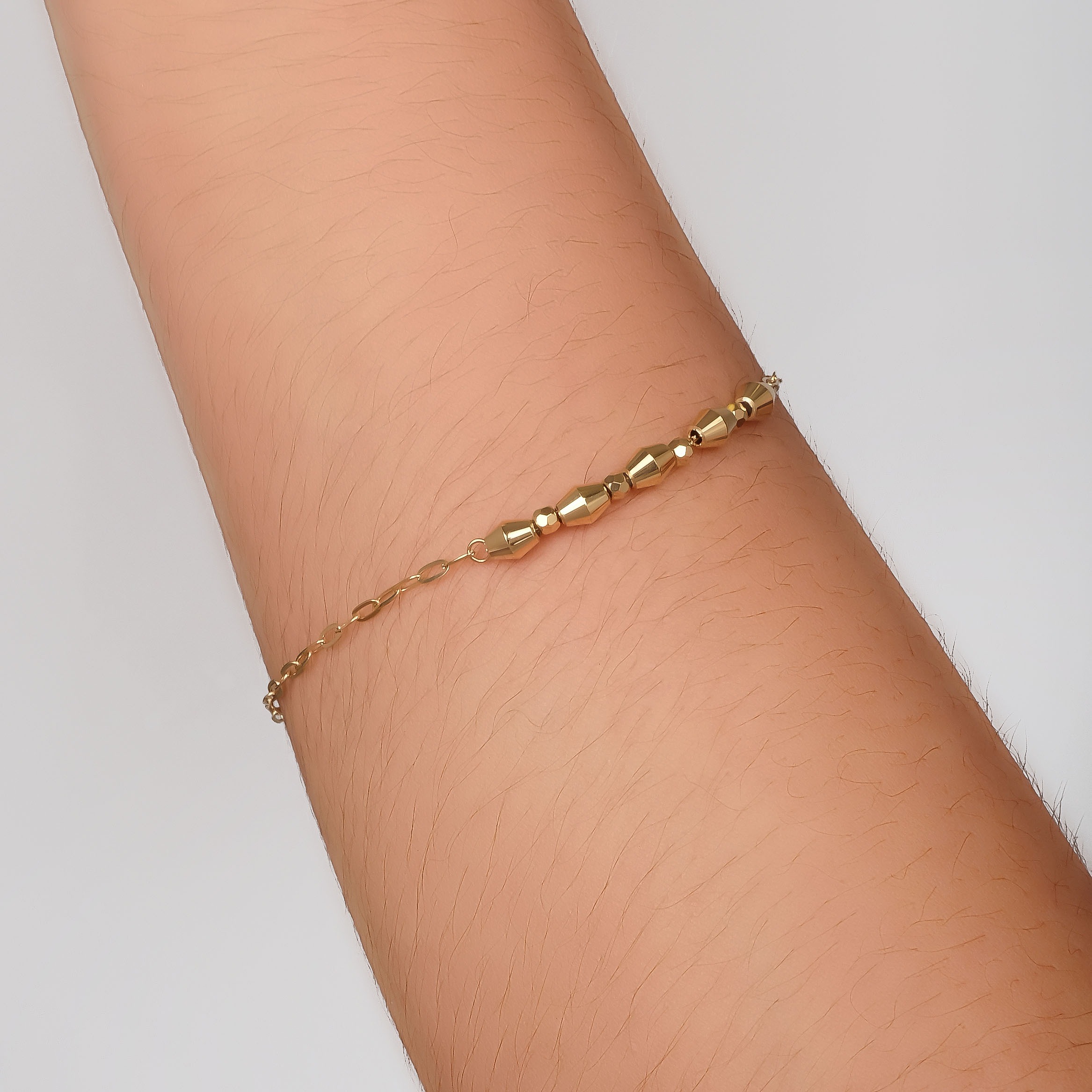18k-italian-gold-link-textured-bead-bracelet-mimi-orogalleria (1) 18k-italian-gold-link-textured-bead-bracelet-mimi-orogalleria (1)